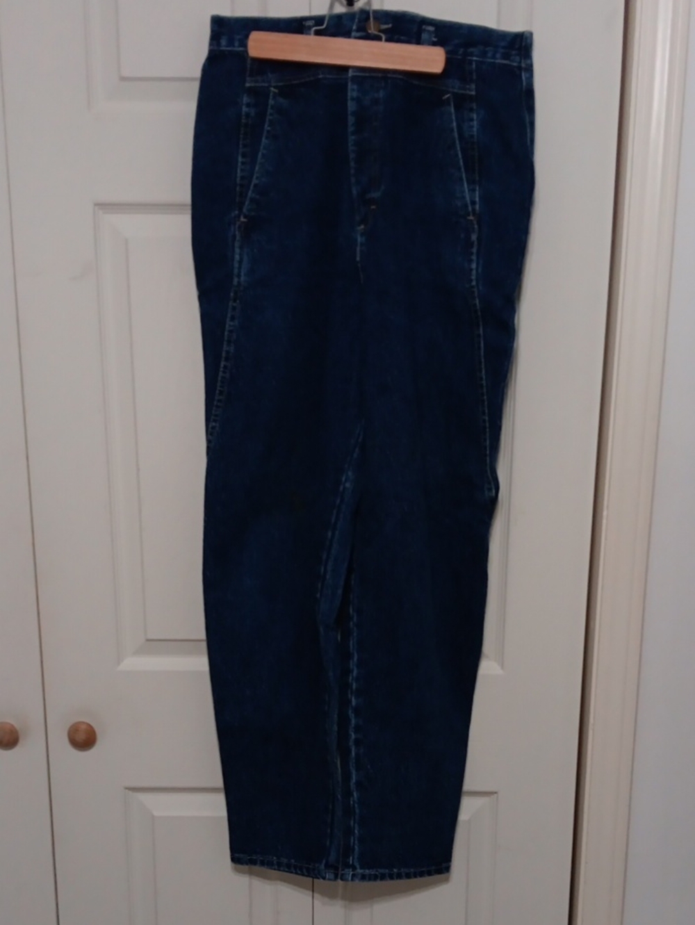 Women’s Straight-Leg Dark Blue Denim Jeans